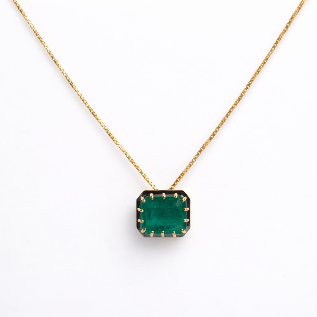 EMERALD MILGRIAN PENDANT