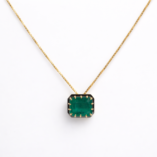 EMERALD MILGRIAN PENDANT