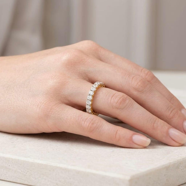 PURE LOOP ETERNITY BAND