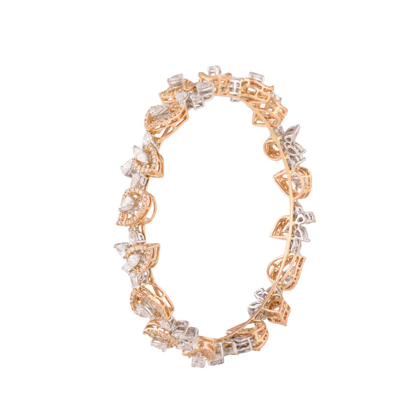 DIAMOND WREATH BANGLE